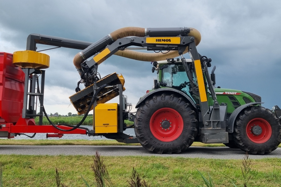 With the four-part boom, the height stays under 4 meters