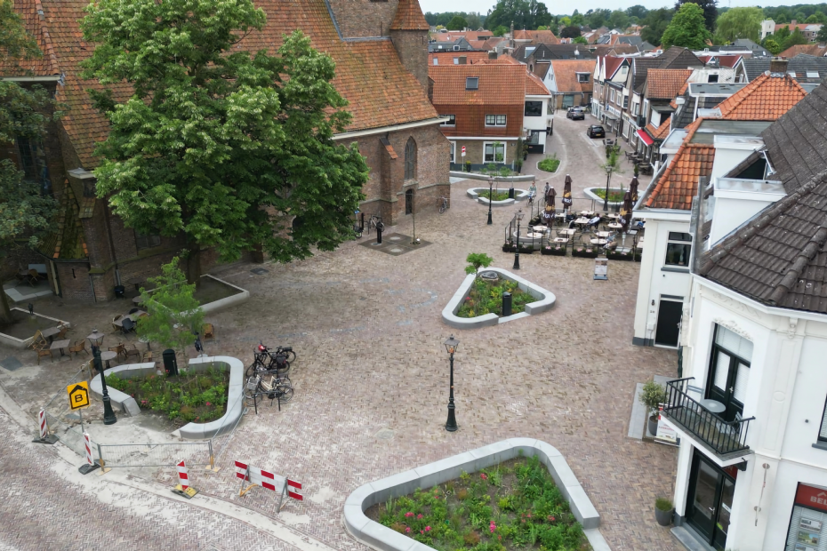 sallandse wegenbouw adds greenery to muraltplein in borculo