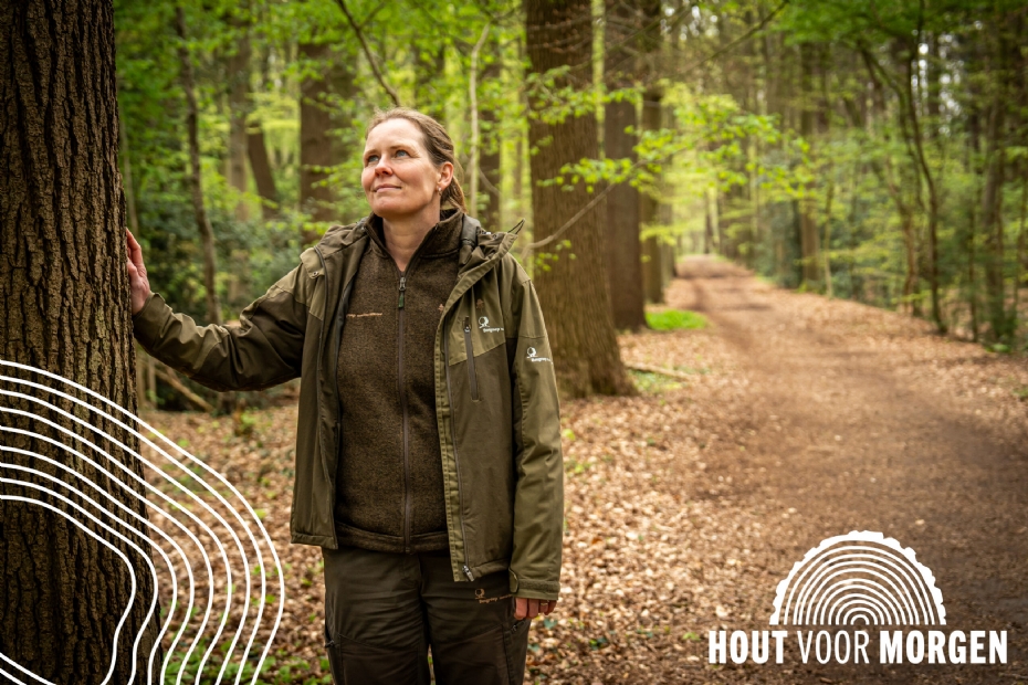 Debora Flier at work at Weldam Estate (Image: PEFC Netherlands, Union of Forest Groups)