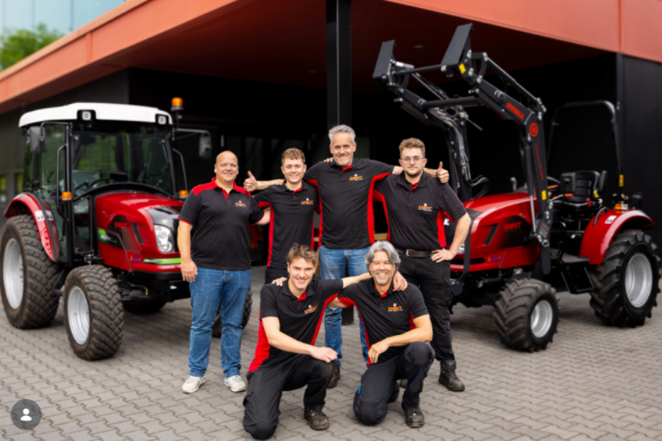 Image via: Knegt Tractors